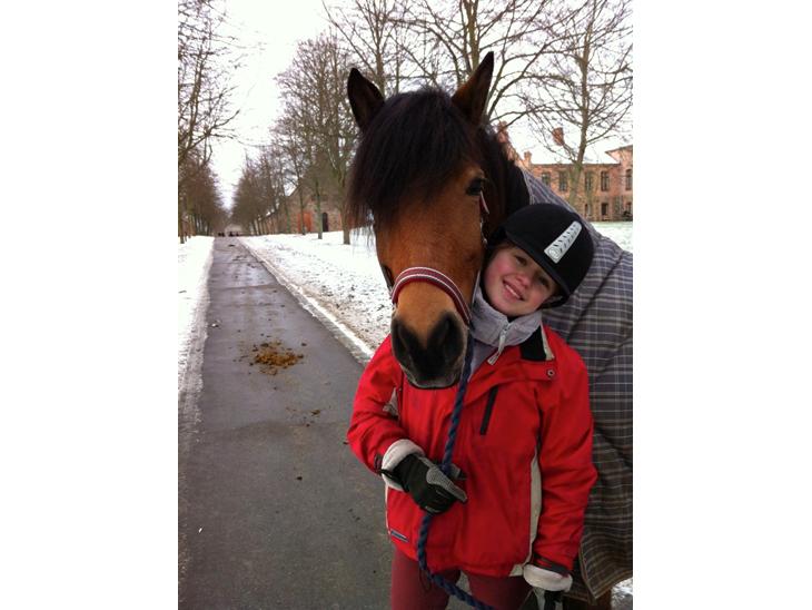 {{currentPhoto.altText}} billede {{currentPhoto.number}}