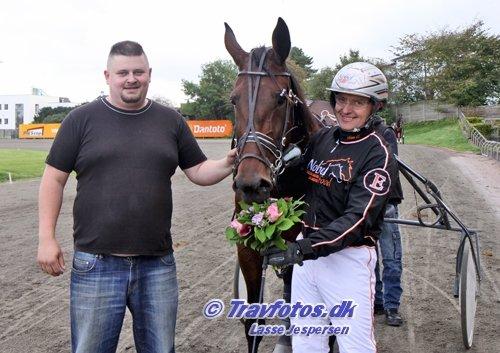 Traver Lane Earth - her har lane liger vundet d 24/9-11 billede 2