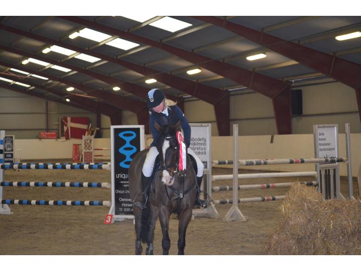 {{currentPhoto.altText}} billede {{currentPhoto.number}}