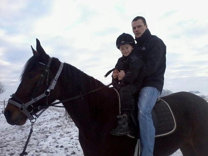 {{currentPhoto.altText}} billede {{currentPhoto.number}}