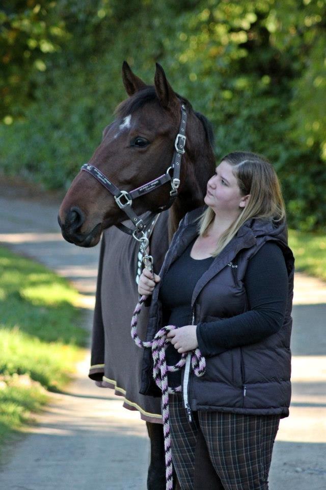 Anden særlig race Serafina Pekkala - Serafina og jeg på vores 1års dag d 10 oktober '12 <3
Taget af Line Skou billede 20