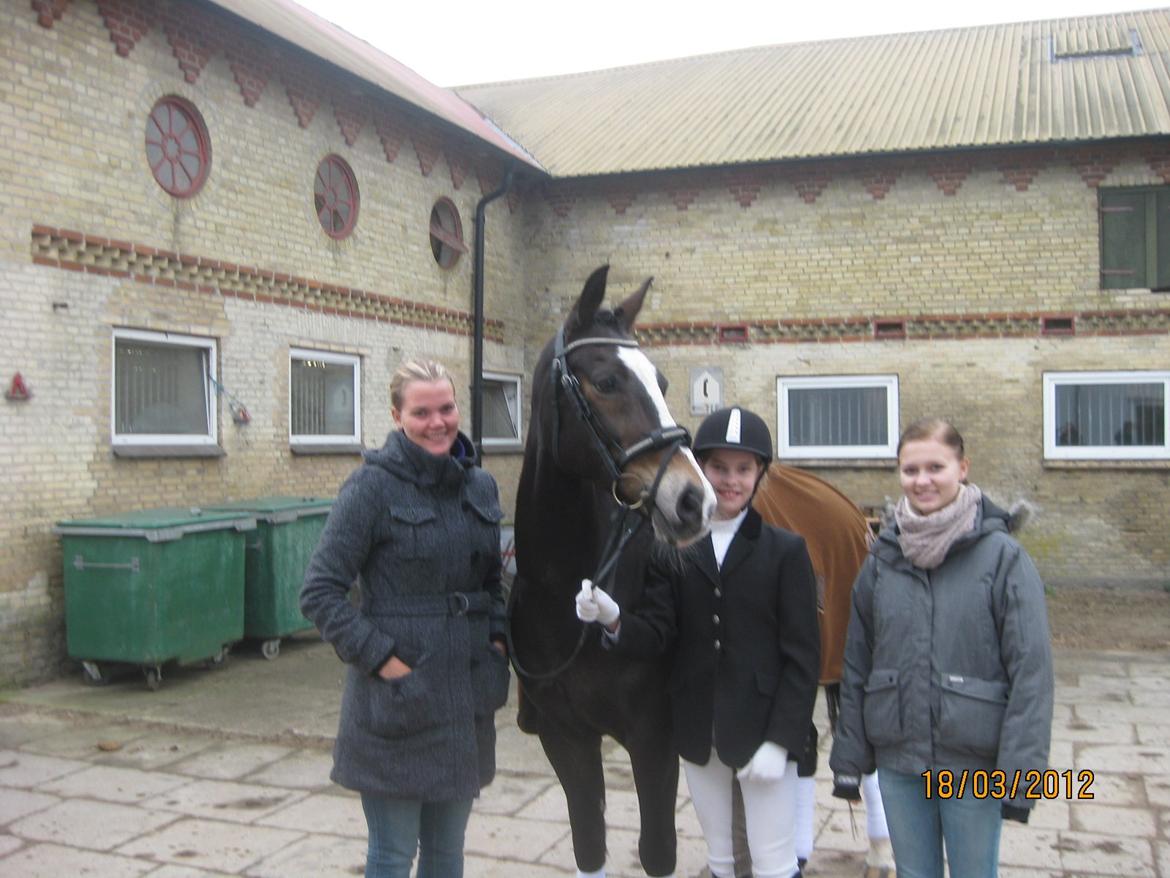 Hollandsk Sportspony Maggie [Himmelhest] - Maggie og jeg sammen med hendes gamle ejere! :-** billede 13