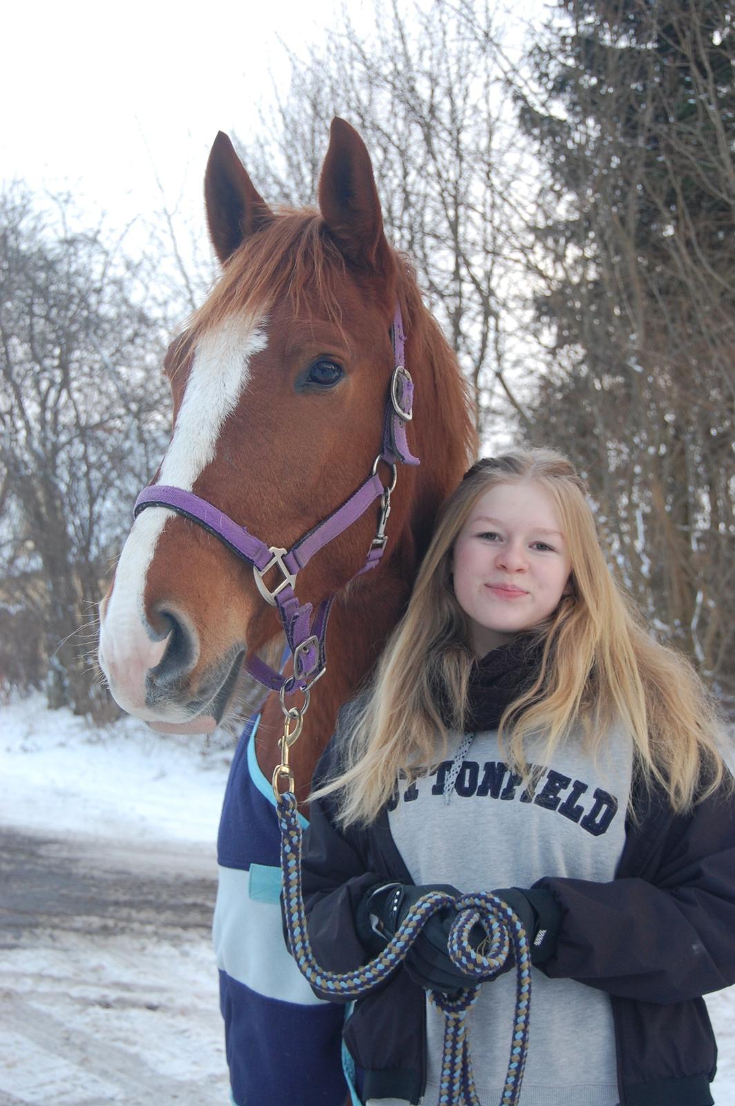 Anden særlig race Champ <3 - Velkommen.
Line&Champ - Last night I matched each star with a reason for loving you. I was doing great until I ran out of stars .. billede 1