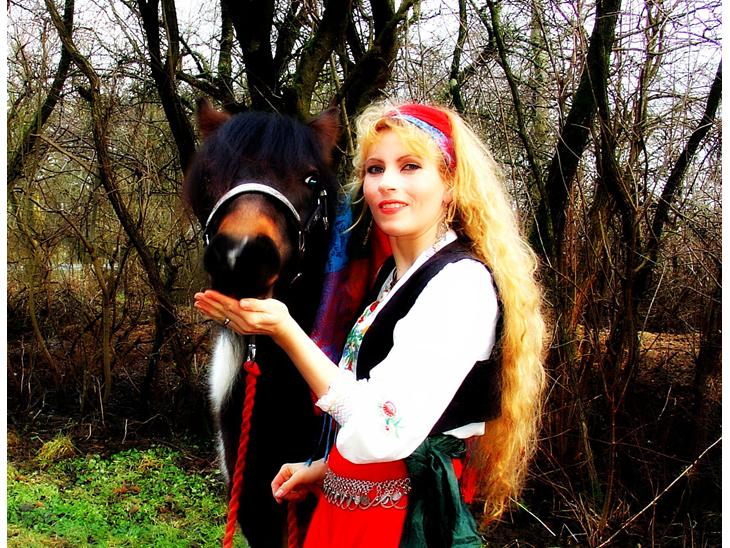 {{currentPhoto.altText}} billede {{currentPhoto.number}}