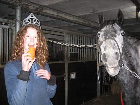 Pinto tanna - PRØV LIGE SE TANNA! hvis i kigger godt efter, liner det at Tanna griner a miiq´ hehe frække pony-hest_´<3 billede 8