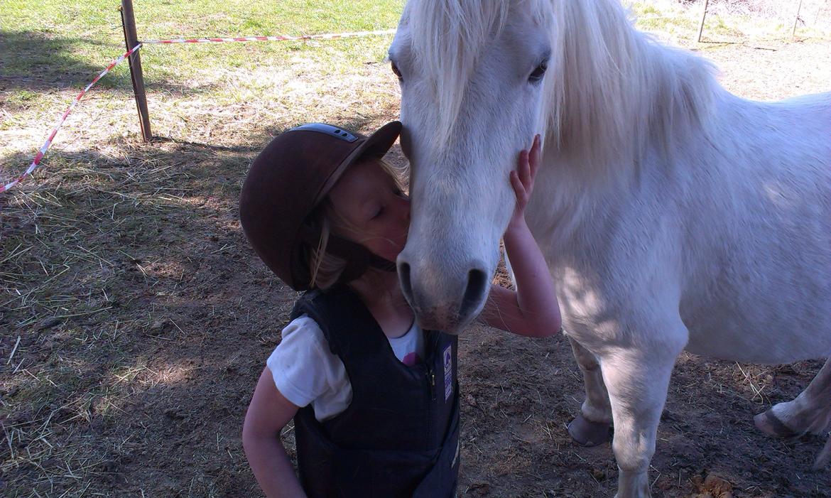 Anden særlig race Herkules - Jeg elsker dig for evigt Herkules siger Annika  billede 17