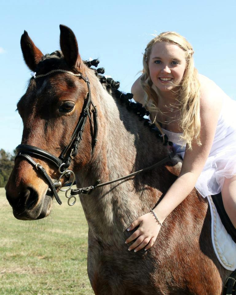 Anden særlig race Donna Karan -  (:  Konfirmation 21/4-13 Bedste dag i mit liv. billede 2