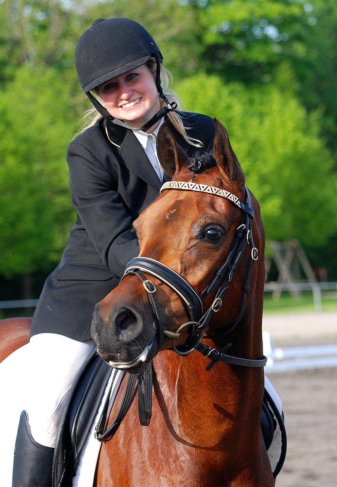 Arabisk fuldblod (OX) Psynselino (SOLGT) - DSAH Rideshow på Vilhelmsborg d. 24-26 maj 2013. Pony's første stævne. LC3 med over 70% og en 3 og 5 plads + nr 3 samlet i allround klassen. STJERNE PONY. billede 15