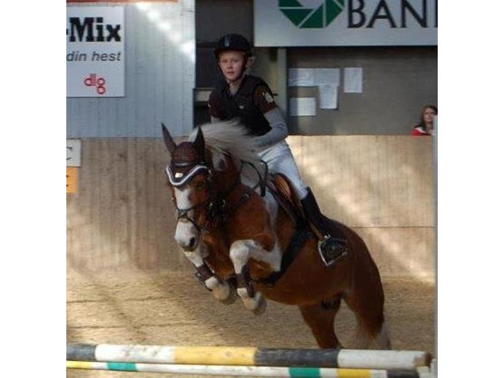 {{currentPhoto.altText}} billede {{currentPhoto.number}}