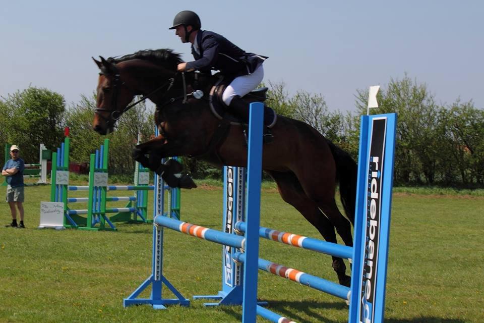 Holstener Cassiopeia - Bettes første stævne. LC Maj 2013 (Med Søren Hedegaard) Foto Susanne Gravgaard Jørgensen :) billede 3