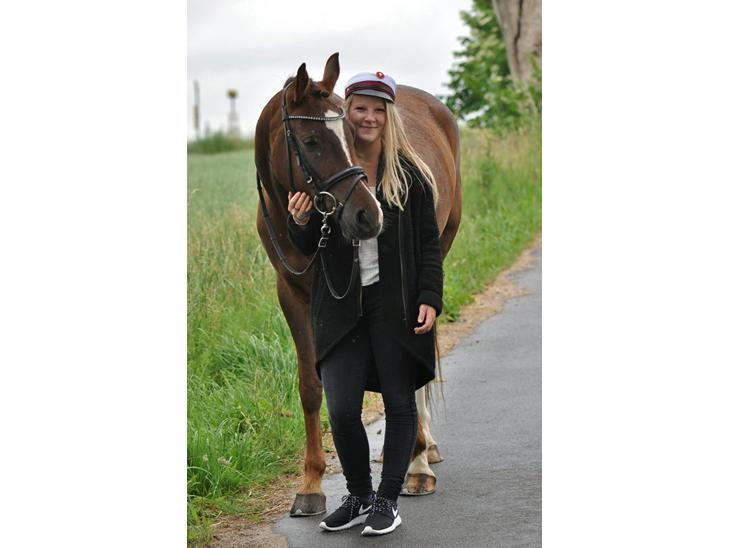 {{currentPhoto.altText}} billede {{currentPhoto.number}}