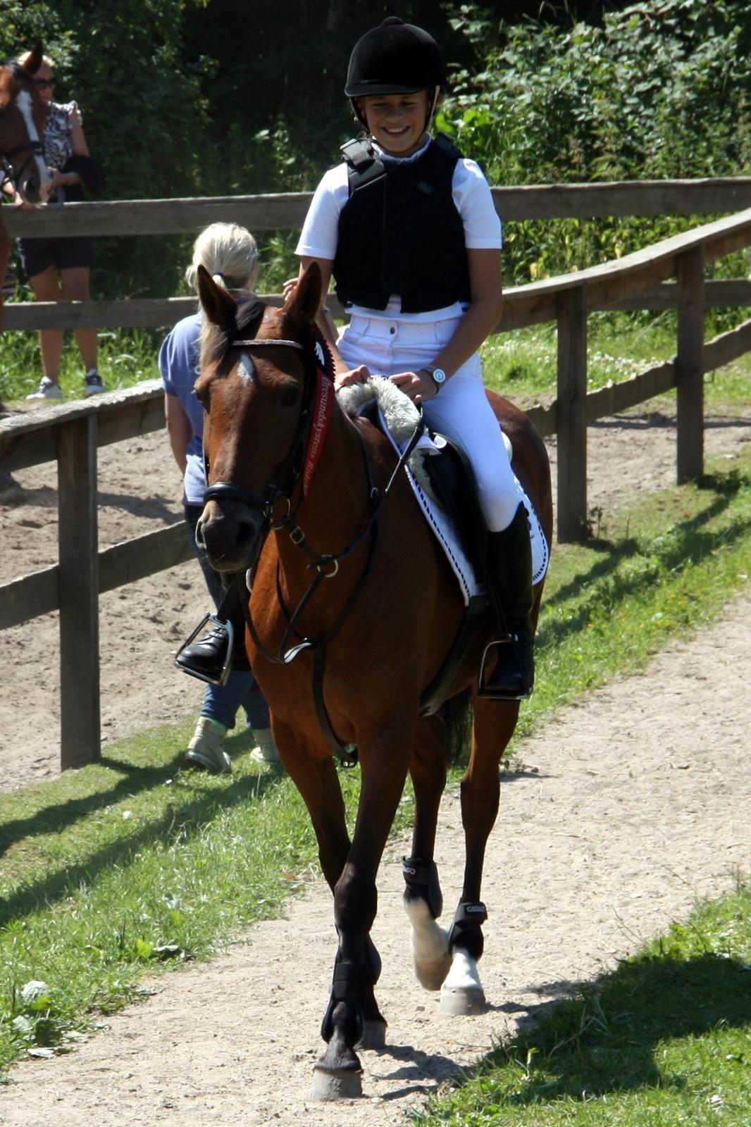 Irsk Sportspony Miss Acrobat (Smiley) <3 - Første stævne fejlfri i 90 cm <3<3<3 billede 15