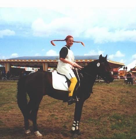 Traver Olfert Speedy - Udklædt igen!! Vandt for bedste udklædning til ringridning til Vestbjerg Marked! billede 6