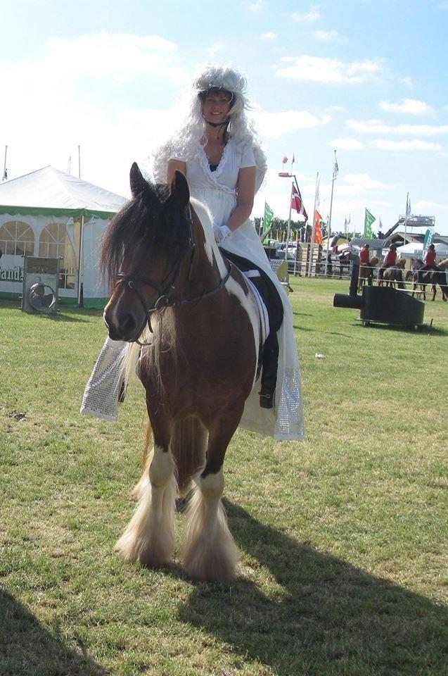 Tinker Satin's Con Fetti billede 11