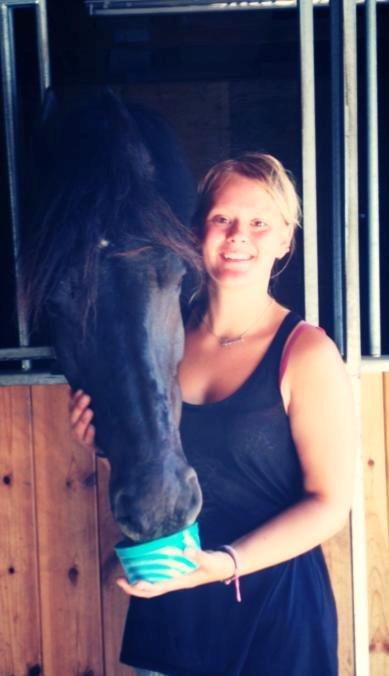 Frieser Branco af Stasevang - Efter en dejlig ridetur, skal der guf til<3 billede 3