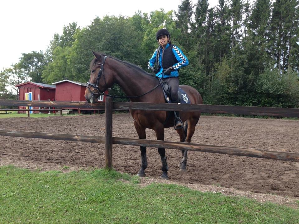 Anden særlig race Flaoura (Flaffe) (Sendt tilbage) - Min søster og Flaffe igen!^^
- Skal nok tage et billed med mig og Flaffe, men ingen kan åbenbart finde ud af min iphone -.- billede 5