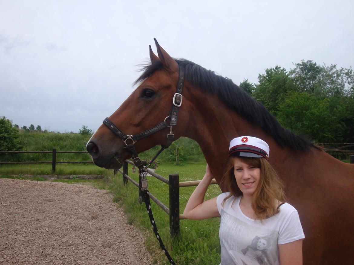 Dansk Varmblod D'Niemann-Sølyst [Himmelhest] - Niemann og jeg, da jeg blev student sommeren 2013. På Vestergården. billede 20