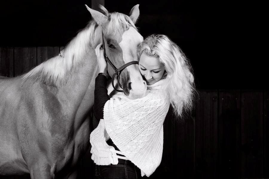 Palomino Richelieu's Fièvre d'or - 3. oktober 2013 - 6 måneder gammel
Fiévre og jeg <3

Foto: Line Madsen billede 32