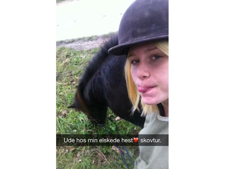 {{currentPhoto.altText}} billede {{currentPhoto.number}}