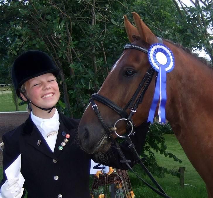 DSP Nørlunds Ascari  - vores første La4 hvor vi fik en andenplads selvom jeg glemte begge volter haha :D billede 12