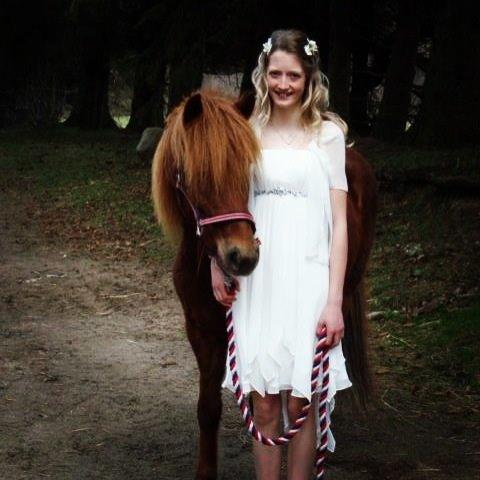 Islænder Framtið vinkærgård - Min konfirmation 27 maj 2013! :-) <3 billede 15