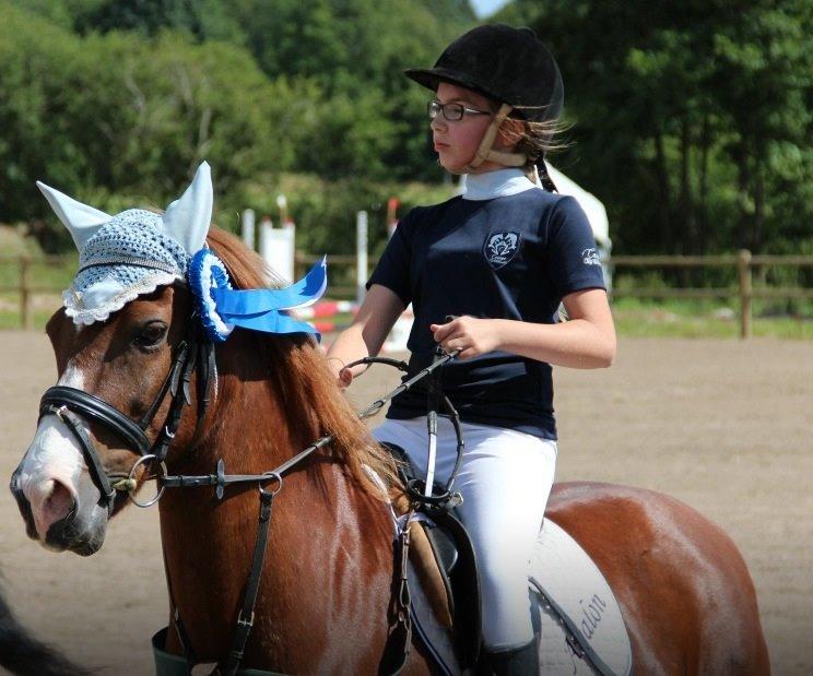 Welsh Pony (sec B) Avalon - 2. plads til stævne ude i Vejle rideklub billede 11