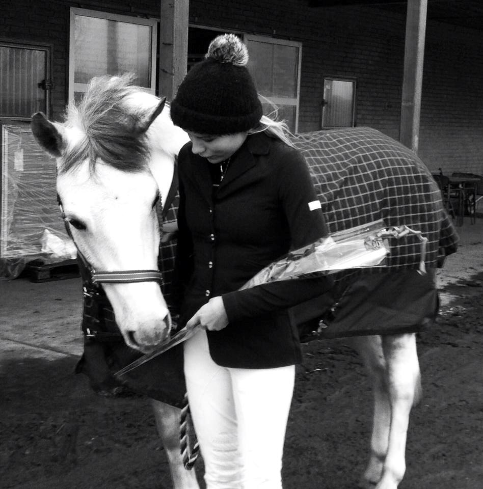 Anden særlig race Ellegårdens Bjarne a.k.a Casmir - Det sidste billede fra vore sidste stævne/rosenparade <3 billede 3