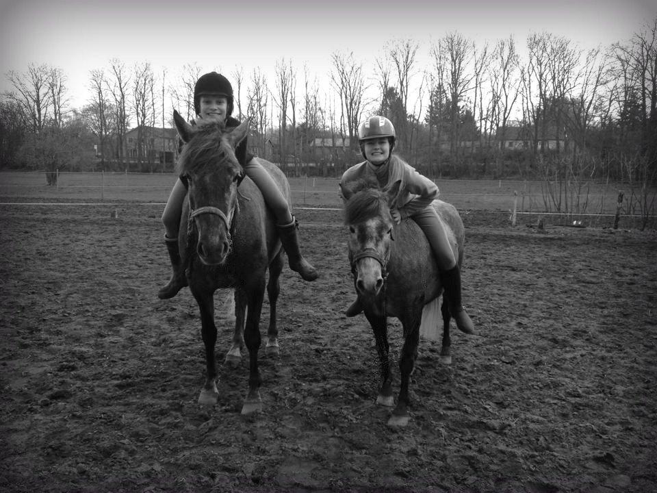 Anden særlig race Malina - De bedste piger <3 -Antarres med Thora på ryggen til venstre, og Malina med mig på ryggen til højre <3 -Foto taget af Elizabeth D. 07-04-2014 billede 19