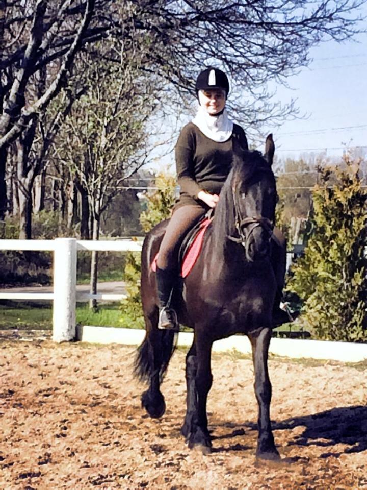 Frieser $Birka$[Tid.Part] - Som hun dog kan være glad når man prøver at få hende til noget ;b  billede 2