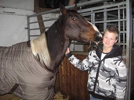 Paint Junior *R.I.P* :'( - Junior kysser Stefan Farvel :( billede 13