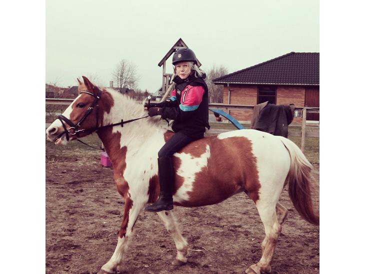 {{currentPhoto.altText}} billede {{currentPhoto.number}}