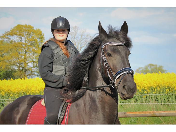 {{currentPhoto.altText}} billede {{currentPhoto.number}}