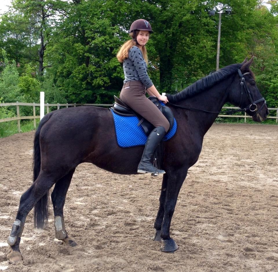 Anden særlig race Willow - Willow og jeg på banen. Hvis man ser på nogen af de første billeder, ser Willow helt anderledes ud nu, på den gode måde! billede 11