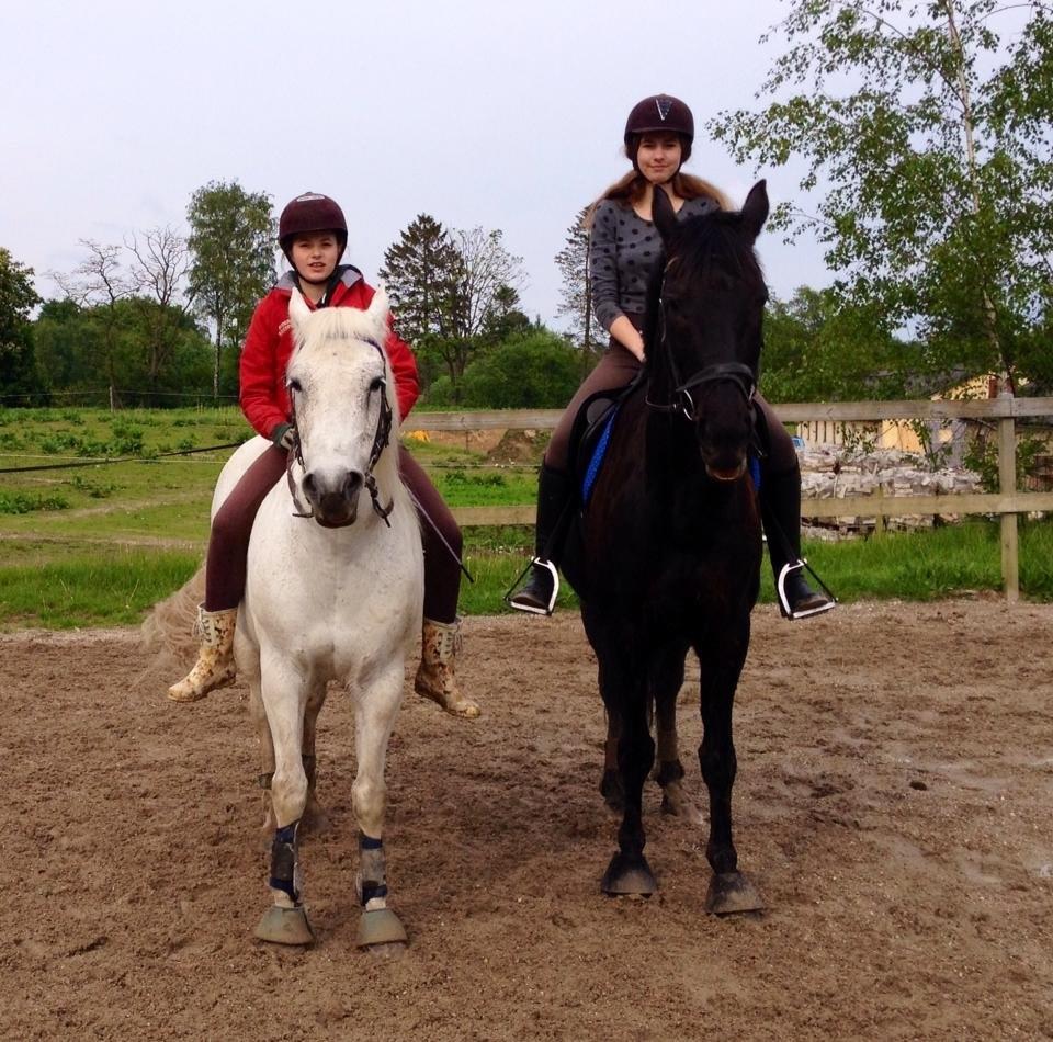 Anden særlig race Willow - Mig på Willow og Caroline på Viktor :-) billede 15