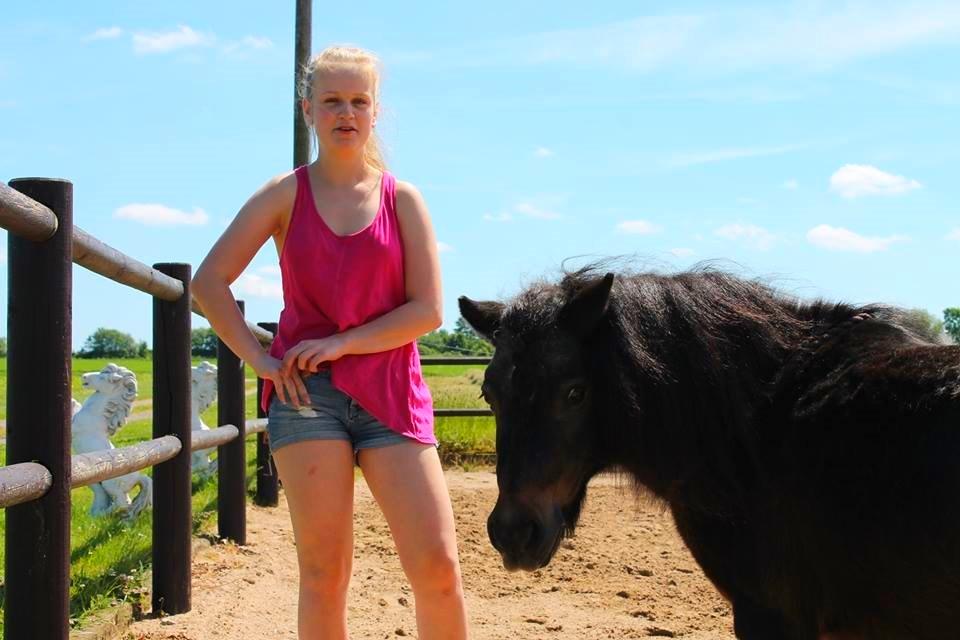 Knabstrupper Gizmo - lille pot - My soulmate <33 - Syntes det er et MGEA godt billede fordi vi begge ser mega dumme ud <3  billede 32