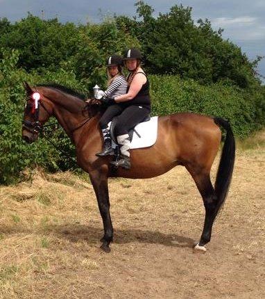 Dansk Varmblod SCHWANTE - Min niece, Schwante og jeg da vi lige havde fået vores første plads billede 49