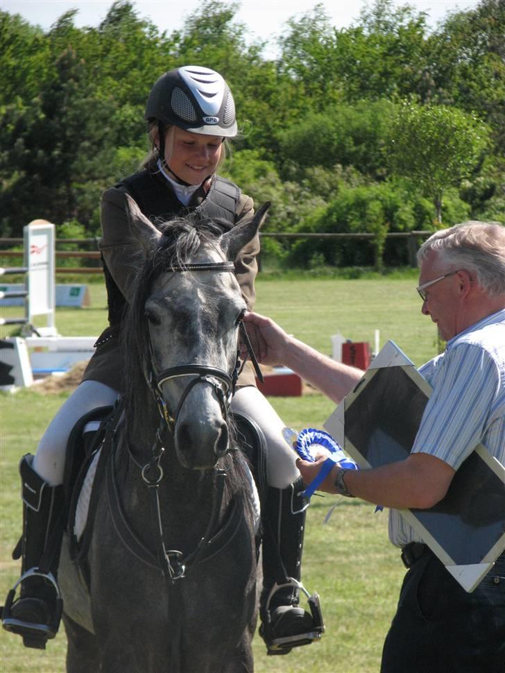 Anden særlig race (¯`v´¯)JAZZ - landsstævne iStevnstrup ... præmieoverrakkelse:D  jeg blev nr. 2 i MA´en billede 15