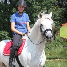 Connemara Drummond Laura