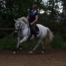 Connemara Barholts Blue Cocktail