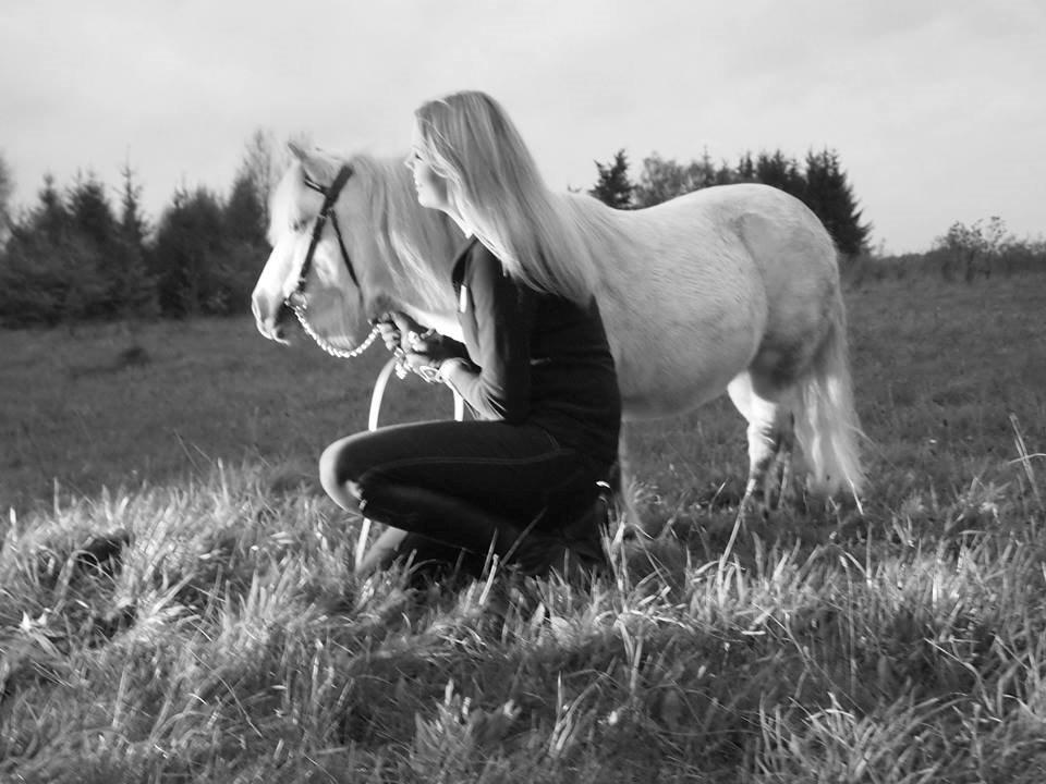 Dansk Miniature Mynte - Min yndige prinsesse en efterårsaften <3 billede 3