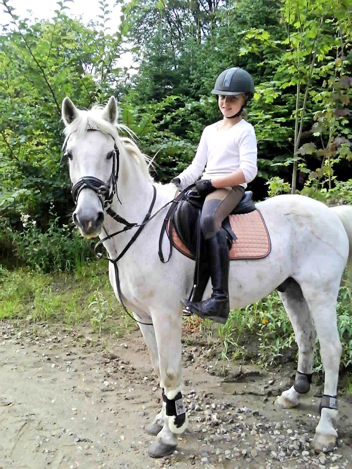 Anden særlig race Junker <3 - Når dagen er sur og grå maler du min himmel blå :') billede 8