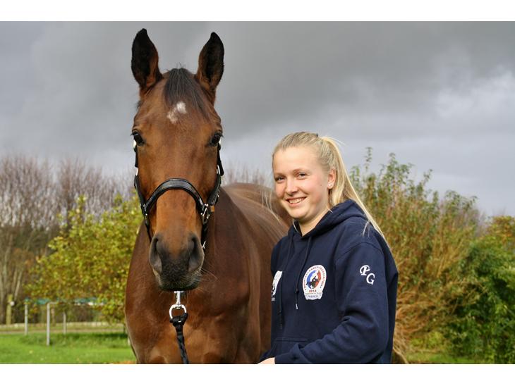 {{currentPhoto.altText}} billede {{currentPhoto.number}}