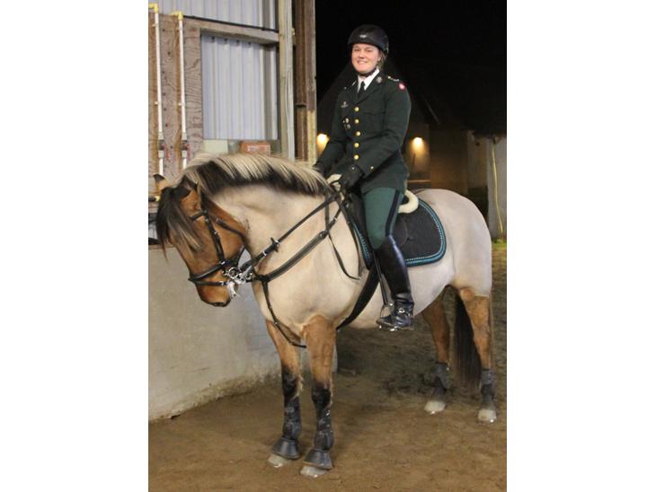 {{currentPhoto.altText}} billede {{currentPhoto.number}}