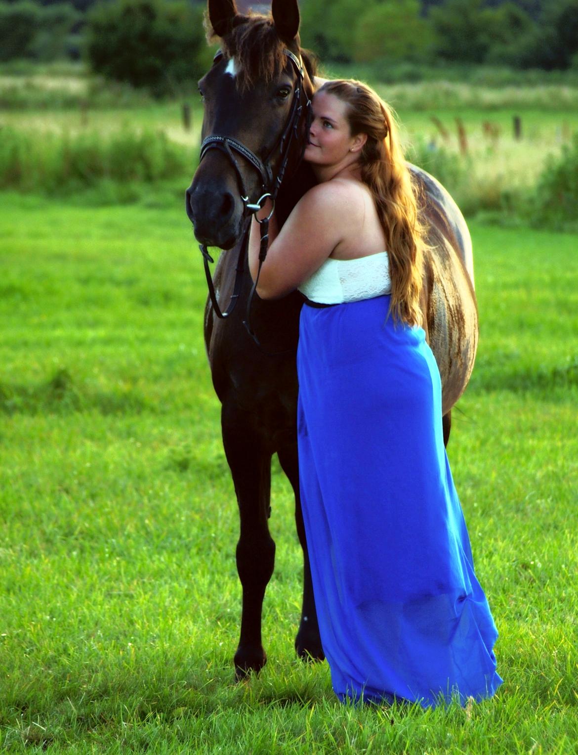 Anden særlig race Lady - 10. Et sidste kram til min smukke skatte pige <3 Taget 12 timer før hun tog afsted til de evige græsmarker. <3 billede 10