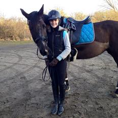 Anden særlig race Chanel 