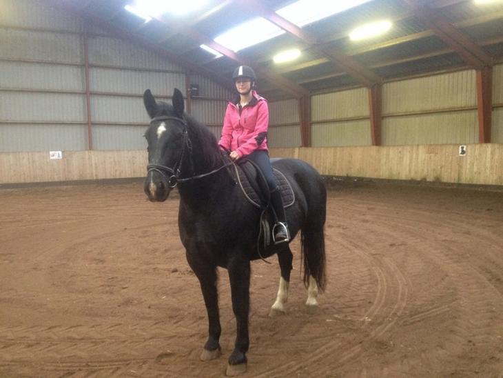 {{currentPhoto.altText}} billede {{currentPhoto.number}}