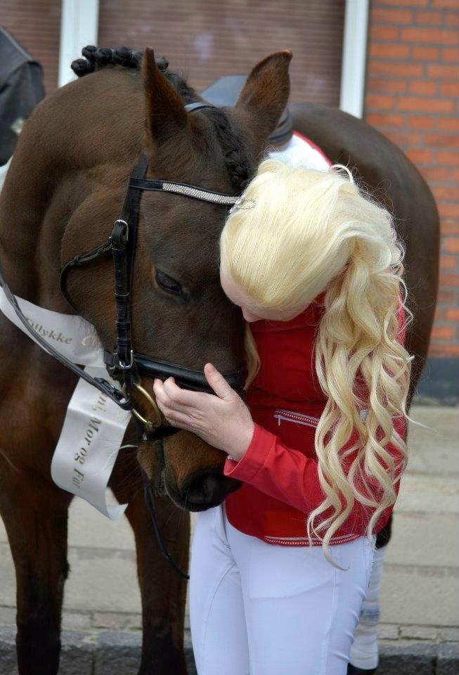 DSP Day-lights naomi - Min skønne pony til min konfirmation billede 16