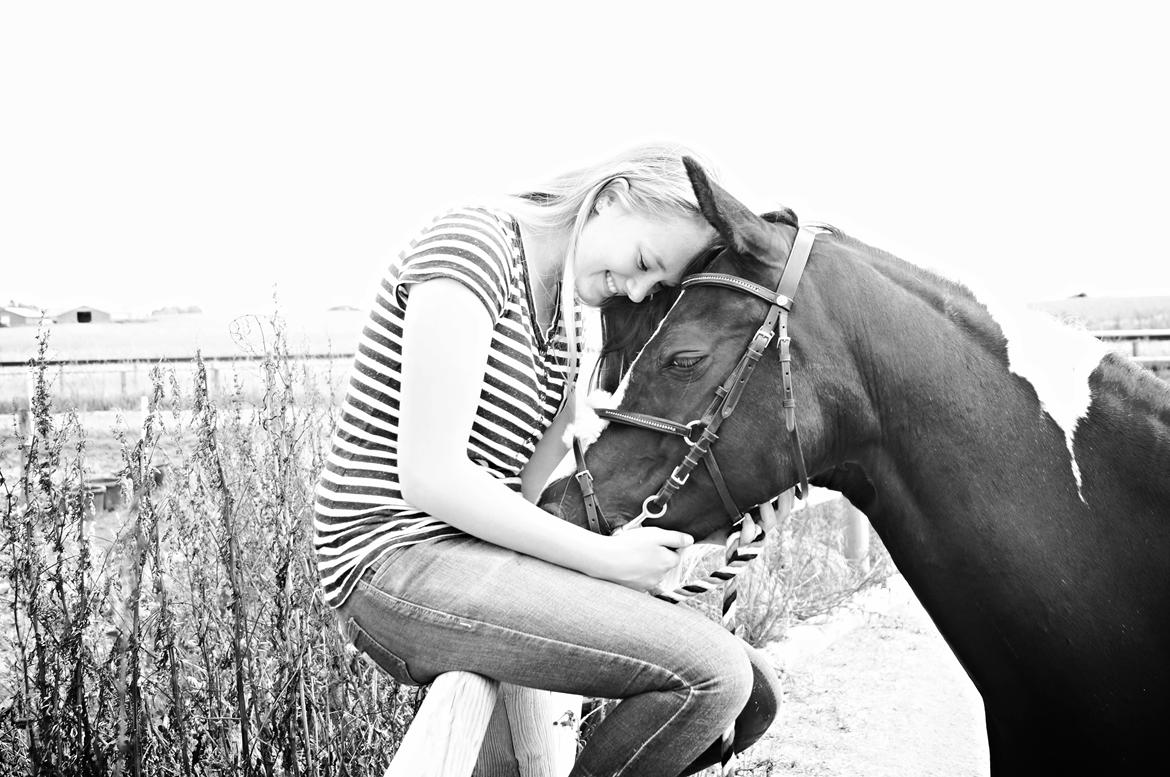 Paint Eskelunds Helga <3  - En hest uden rytter er stadig en hest, men en rytter uden en hest er bare et menneske. - Always with you <3  billede 5