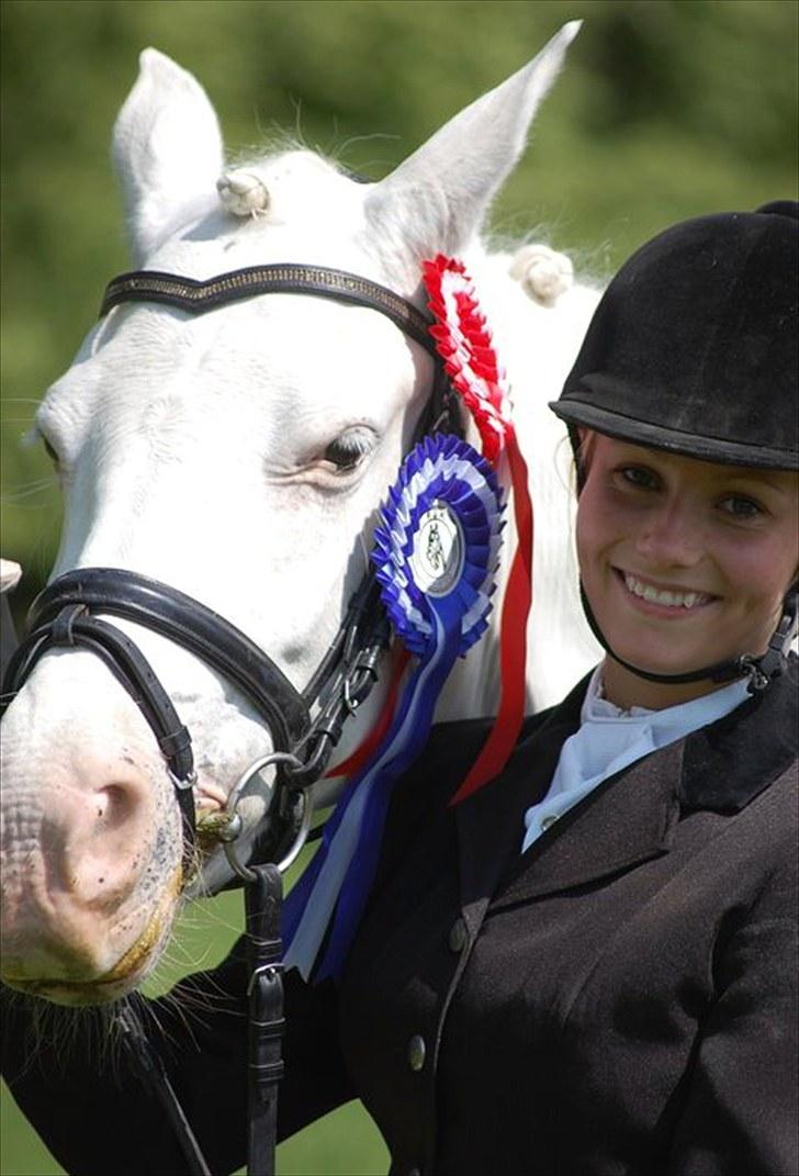 Connemara Mosedals Snowflake - Velkommen til Lille-Bøhs profil. Håber at i vil ligge en kommentar til hende.  billede 6