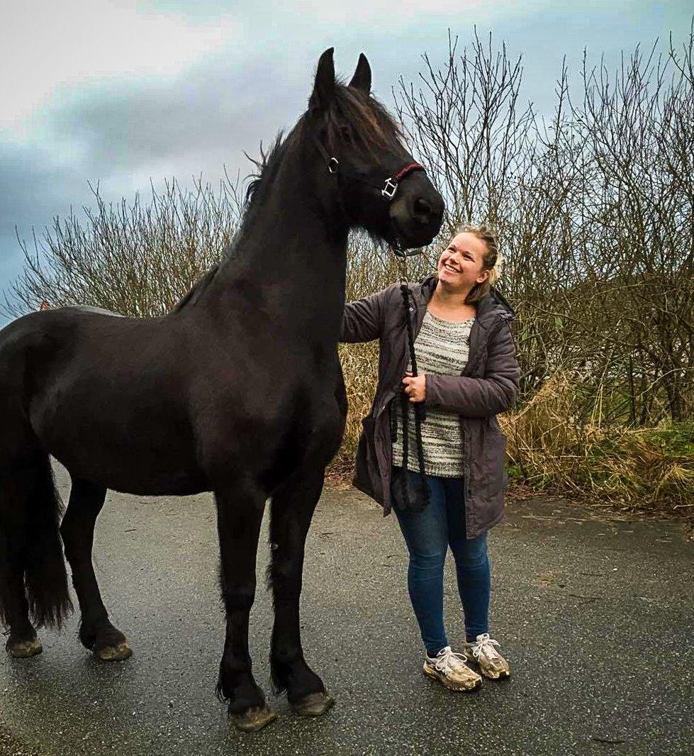 Frieser Imalia van schäfer - Første billede taget sammen med hende billede 3